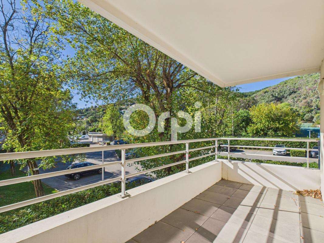 Appartement à MANDELIEU-LA-NAPOULE