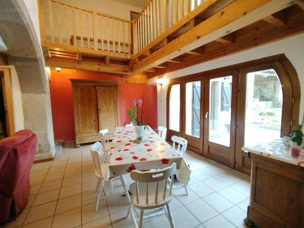 Corps de ferme réhabilité 2 logements - photo 8