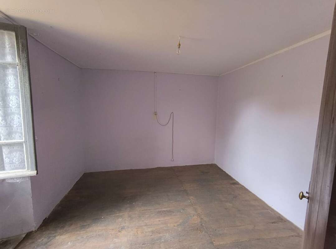 Maison à SAINT-SULPICE-LAURIERE