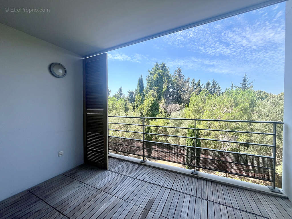 Appartement 77 m² à Marseille-8e  - photo 2