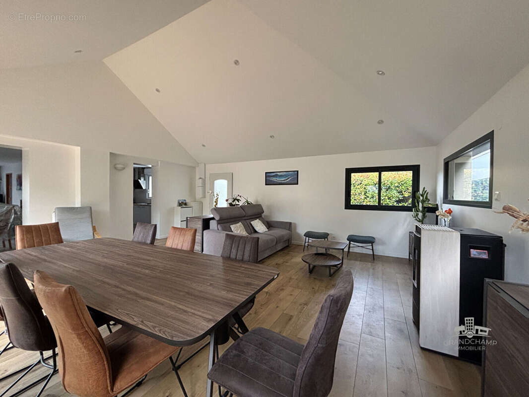 Maison Plain pied - 137 M² - photo 4