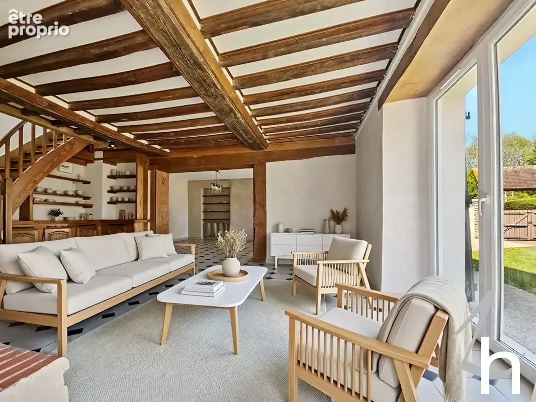 Maison ancienne - 5 chambres - grand garage -  annexes - terrain - photo 2