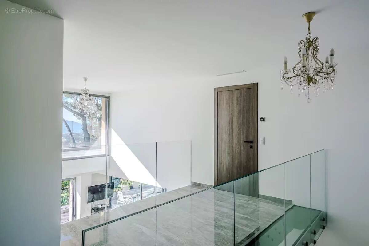 Maison à MOUGINS