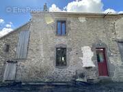 Maison à SAINT-LEGER-MAGNAZEIX