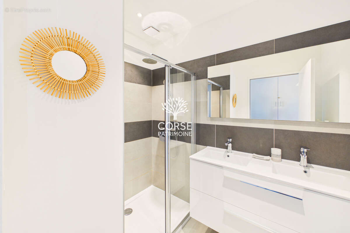 Appartement à LECCI