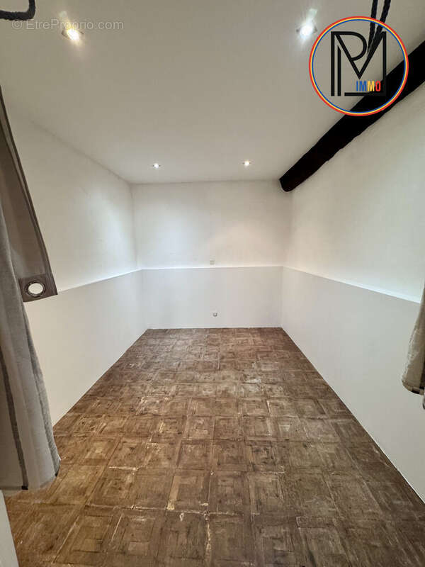 Maison 120 m² à Montblanc  - photo 8