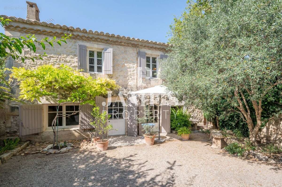 Maison à Paradou  - photo 9