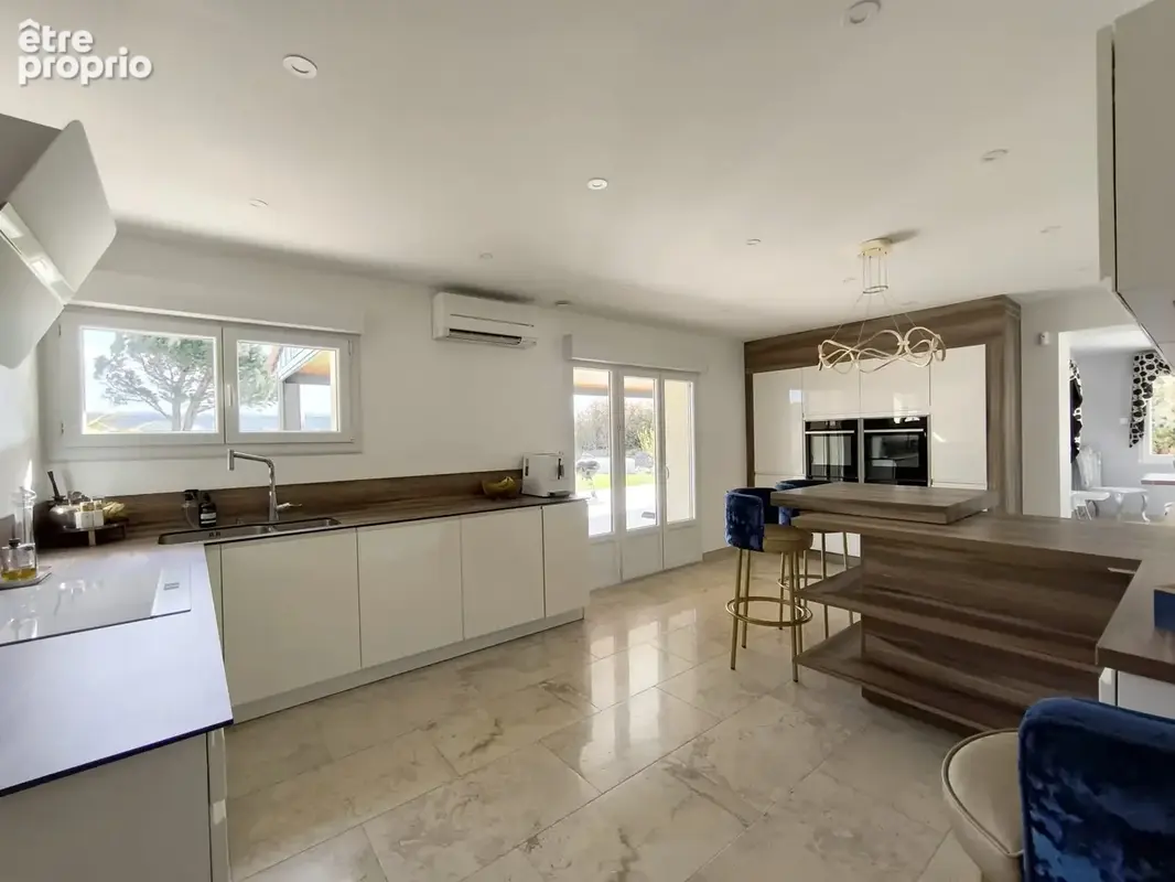 Etoile. maison de famille de 270 m2. renovee en totalite. modulable. parc clos de 5030 m2 - photo 13