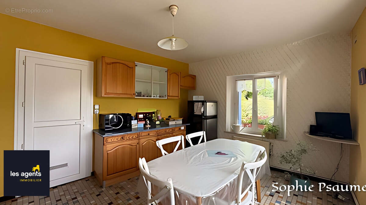 Maison à DOMMARIE-EULMONT