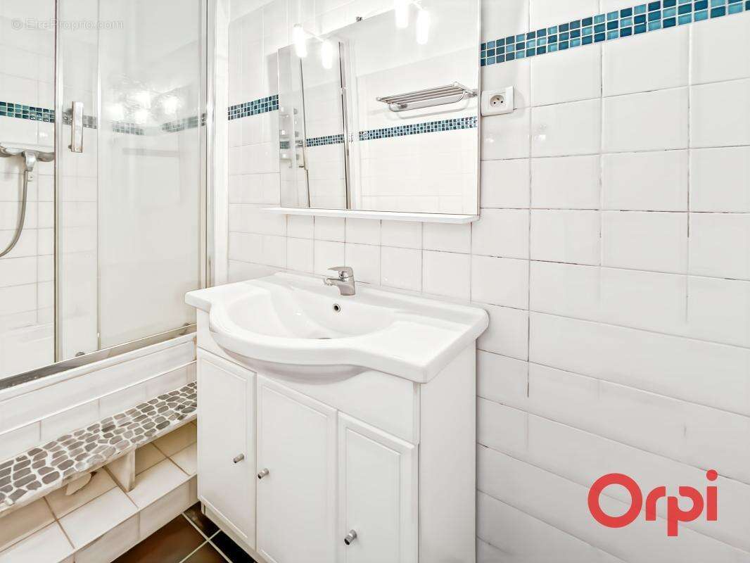 Appartement à MARSEILLE-5E