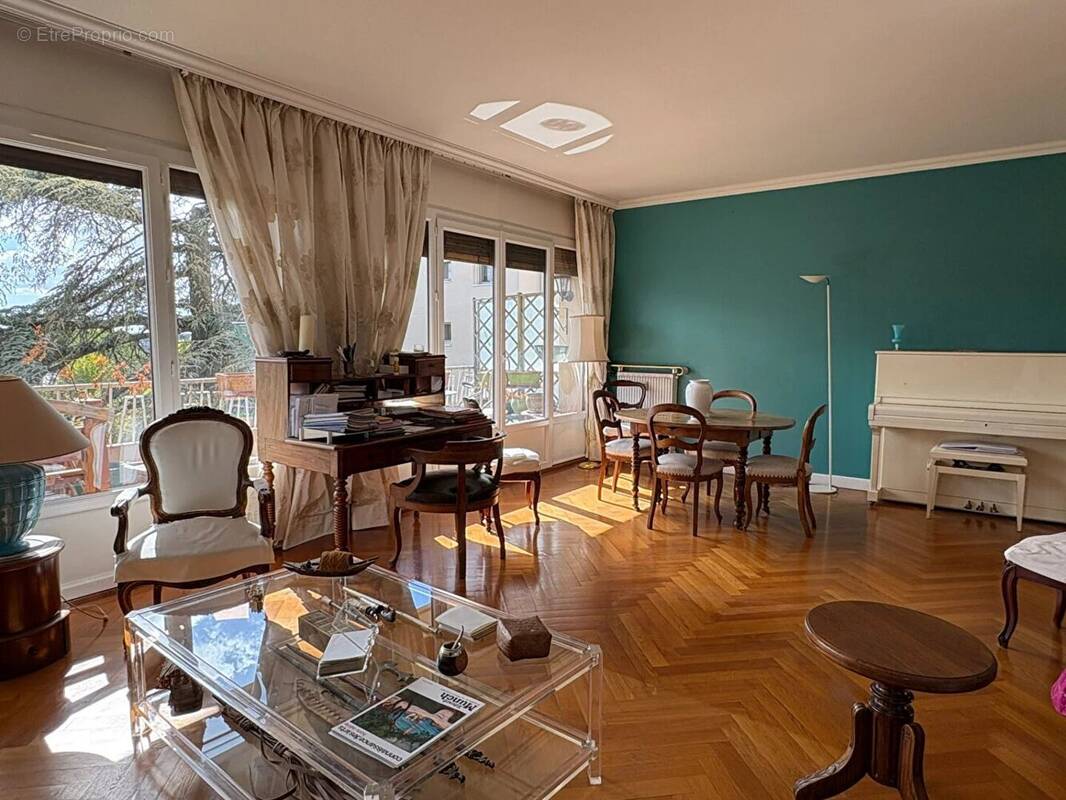 Appartement à ROMANS-SUR-ISERE