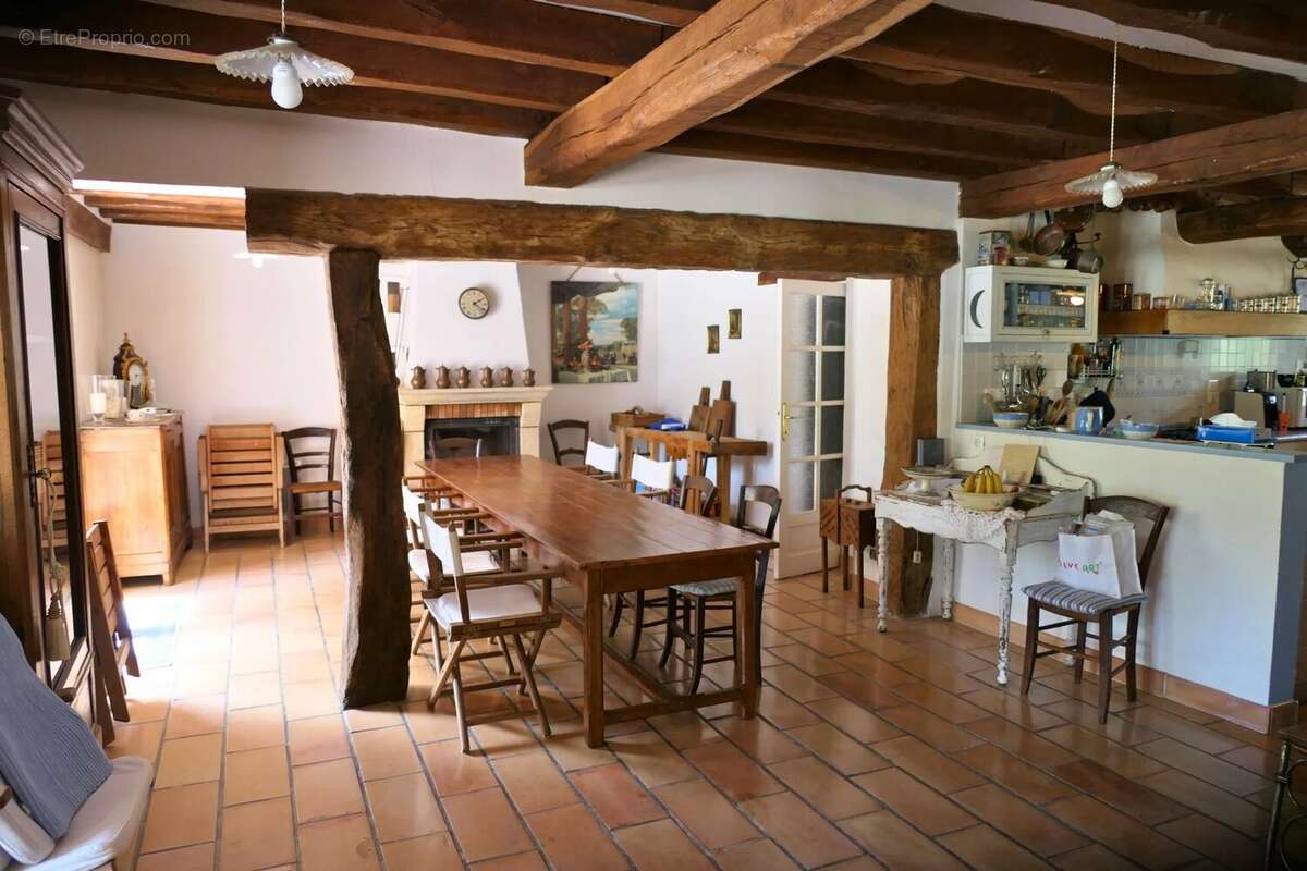 Maison à SAINT-JULIA