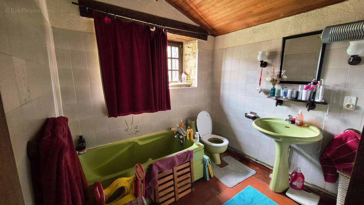 Maison à SAINT-AMAND-DE-VERGT