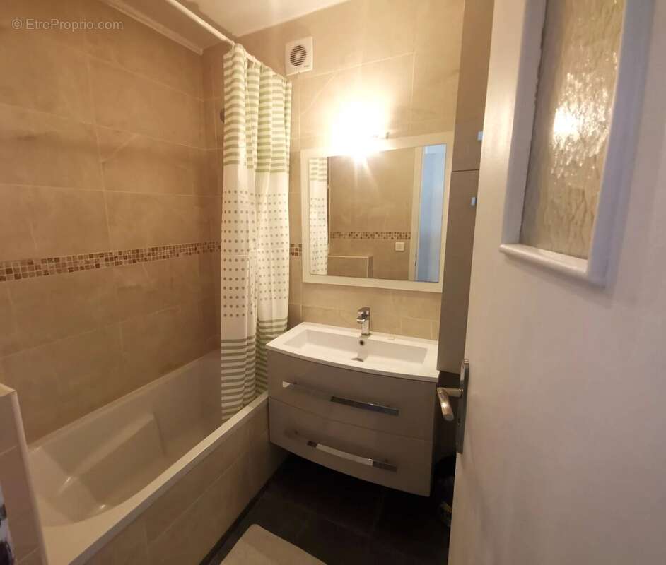 Appartement à IVRY-SUR-SEINE