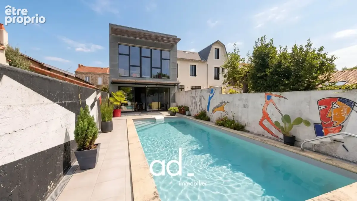 Maison 4 pièces 145 m² à vendre à La Rochelle (17000) - photo 1