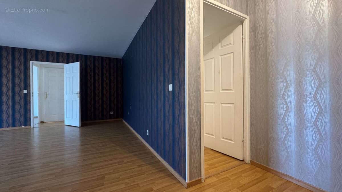 Appartement à CORBEIL-ESSONNES