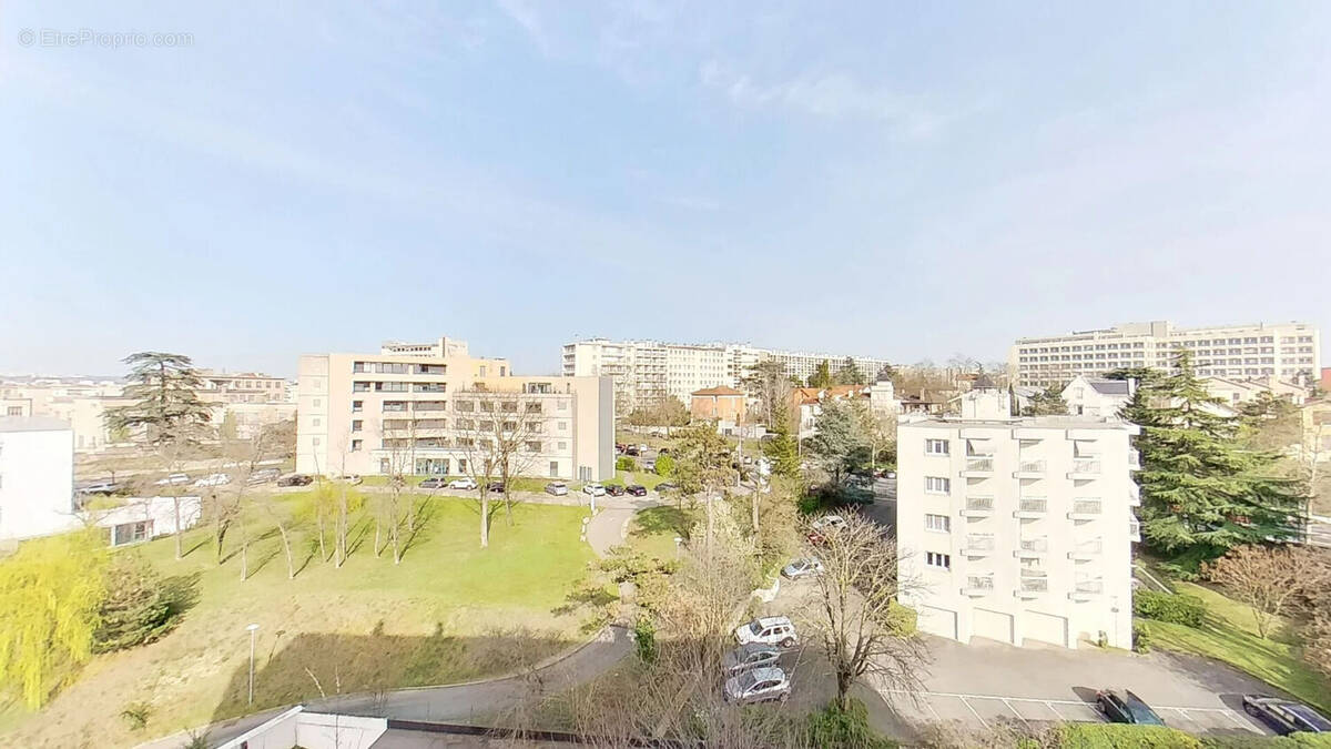 Appartement à LYON-8E