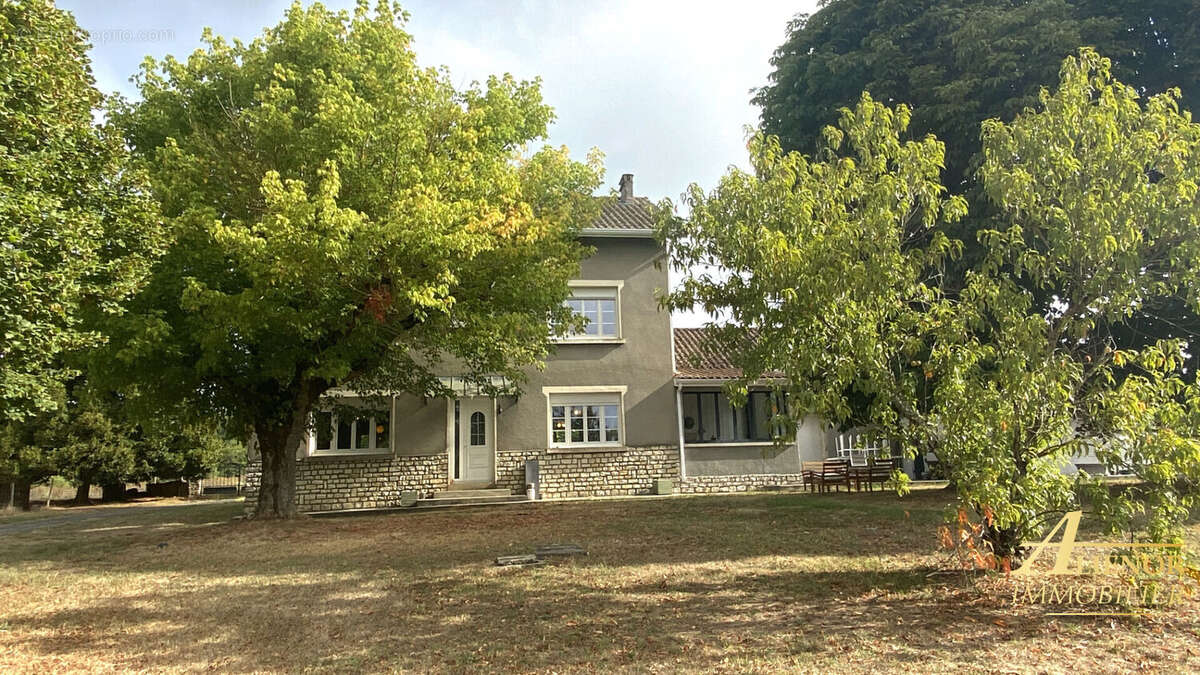 Belle maison de campagne avec gite attenant en Dordogne, proche de Brantome 24310 - photo 2