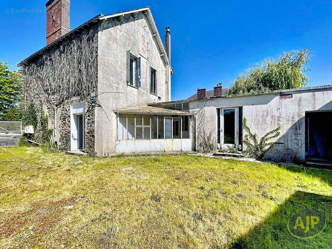 Maison à LIGNE