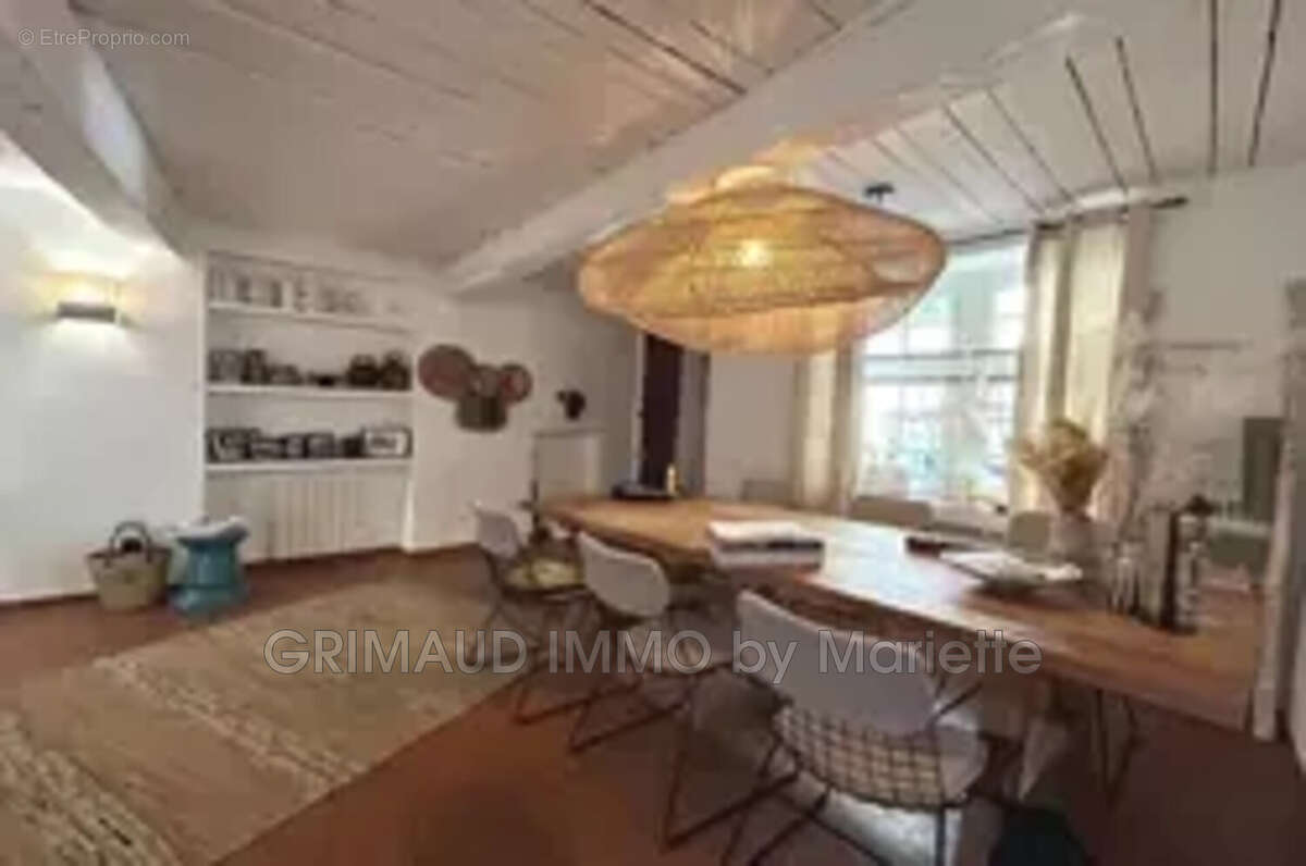 Maison à LA GARDE-FREINET