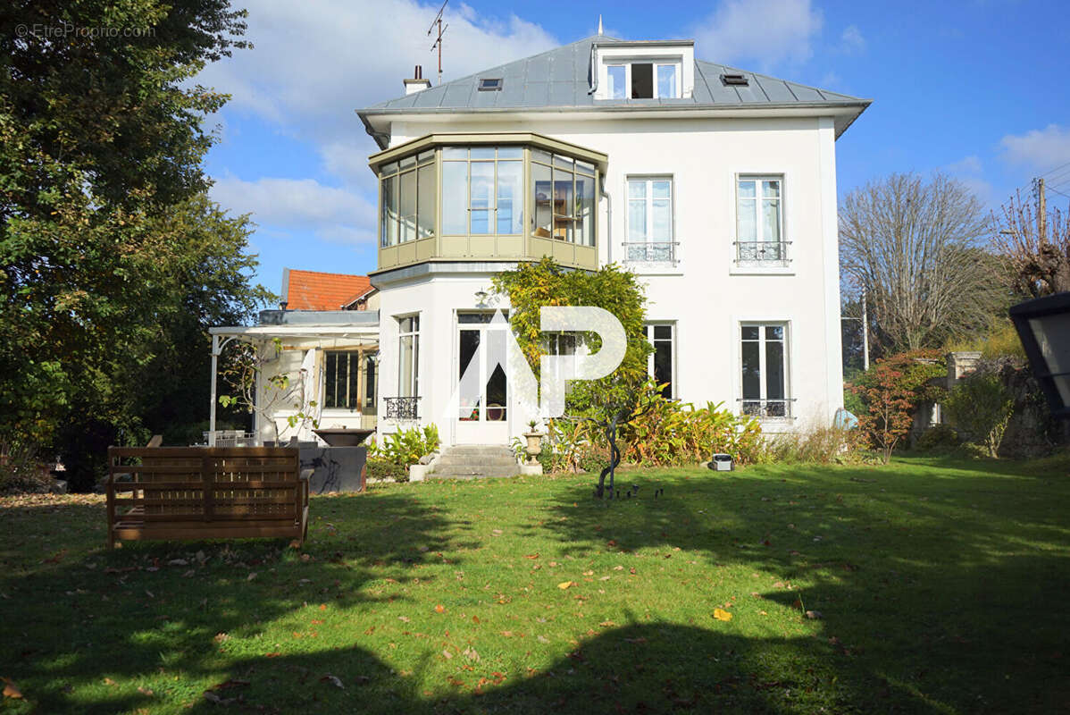Maison à MONTMORENCY