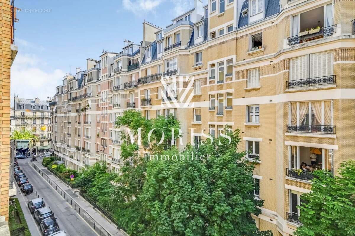 Appartement à PARIS-17E