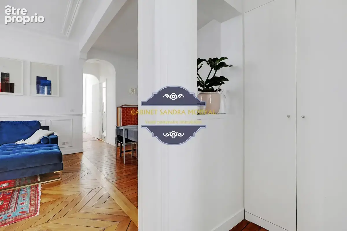 Paris IXème. Blanche.  Appartement- 2 chambres 71m²- 890 000 euros - photo 12