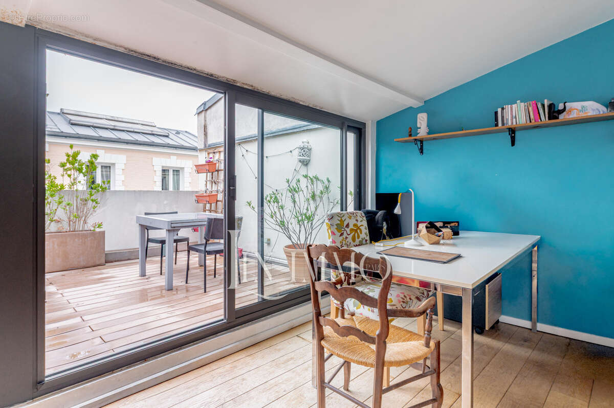 Appartement à PARIS-14E