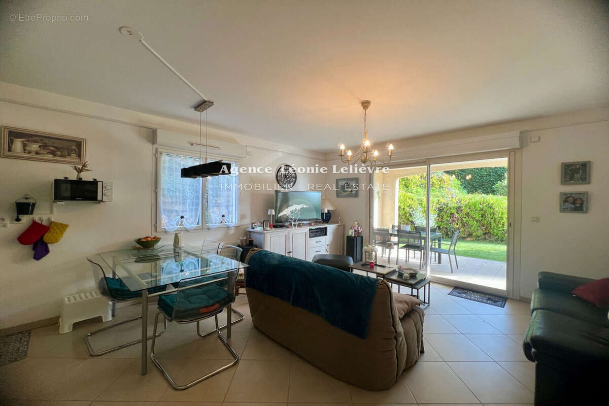 Appartement à LES ISSAMBRES