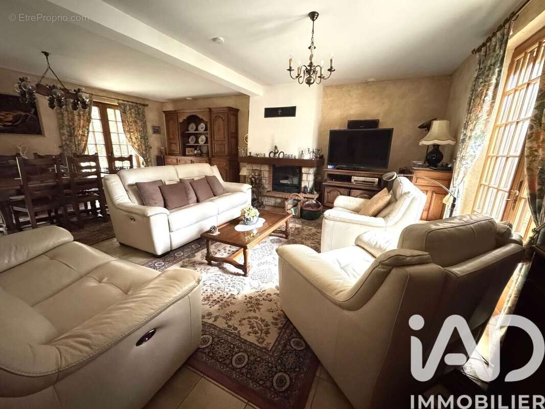 Photo 8 - Maison à LAMORLAYE