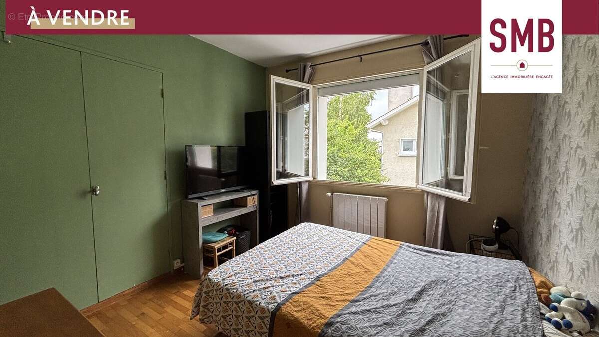 Appartement 111 m² à Lons  - photo 8