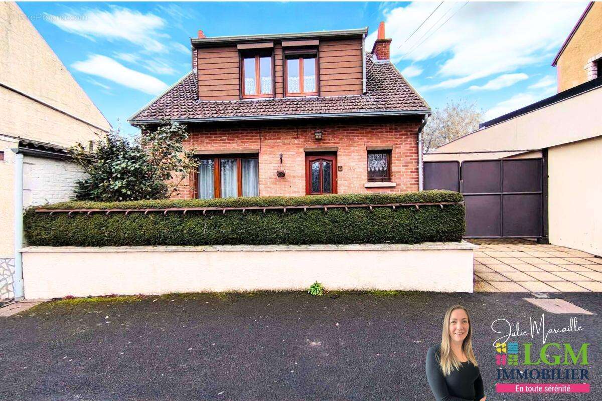 Maison à PETITE-FORET