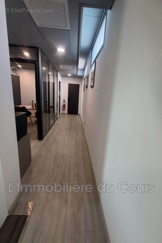Appartement 700 m² à Chateauneuf-Les-Martigues  - photo 6