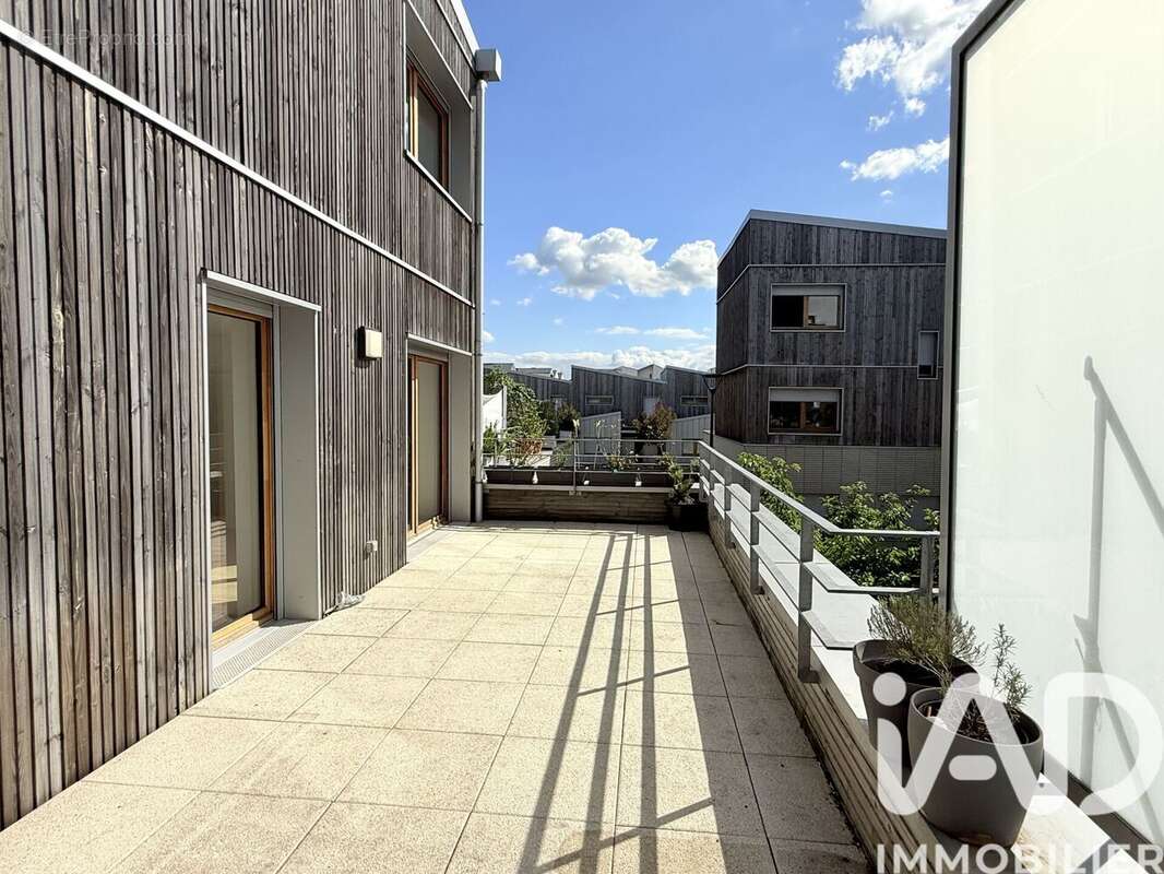 Photo 6 - Appartement à BUSSY-SAINT-GEORGES