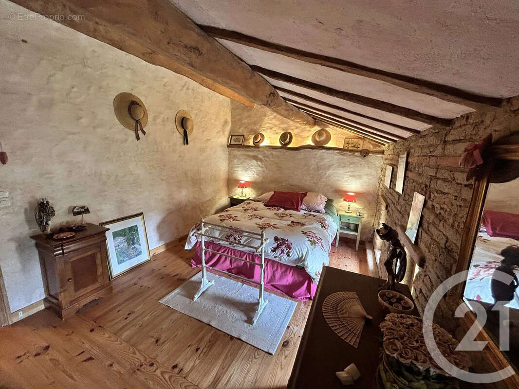 Maison à CARBONNE