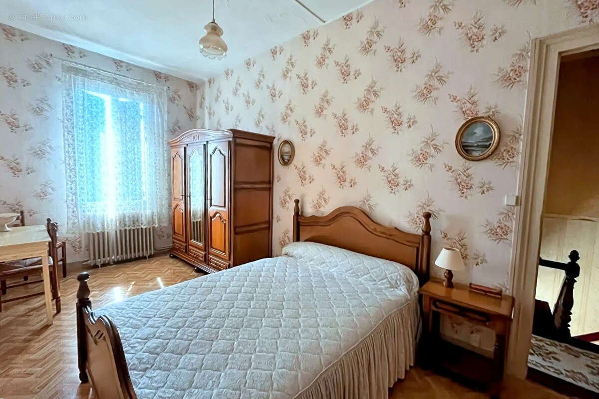 Maison à YVRAC