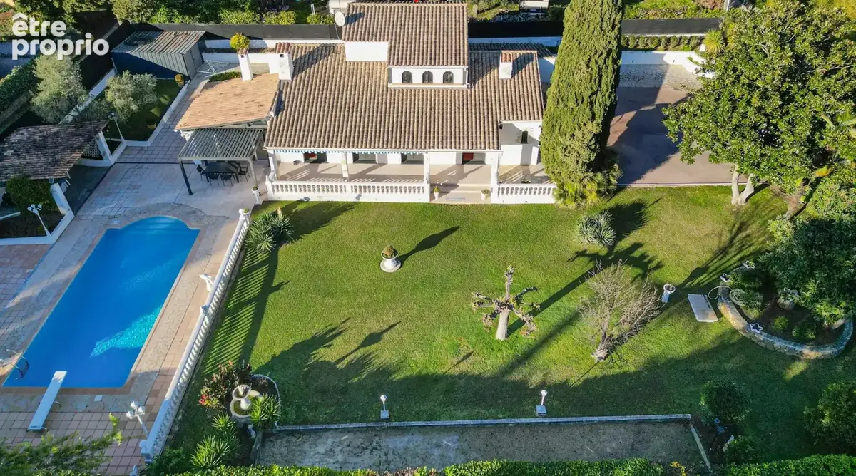 Mougins : villa 4 ch - piscine et magnifique terrain paysagé - photo 2