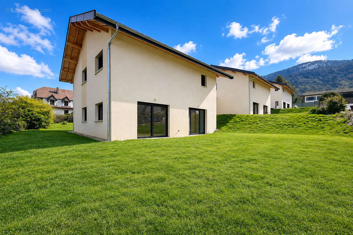 À VENDRE   L’Évidence, Maison individuelle neuve de 130 m2 à Saint-Cergues   À 1 minute du CEVA - photo 2