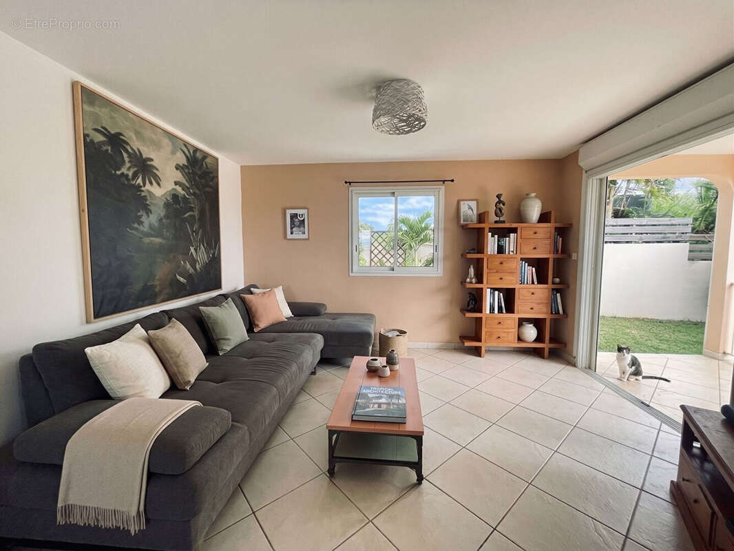 A VENDRE - Maison F6 avec vue dans les bas de La Bretagne - photo 4