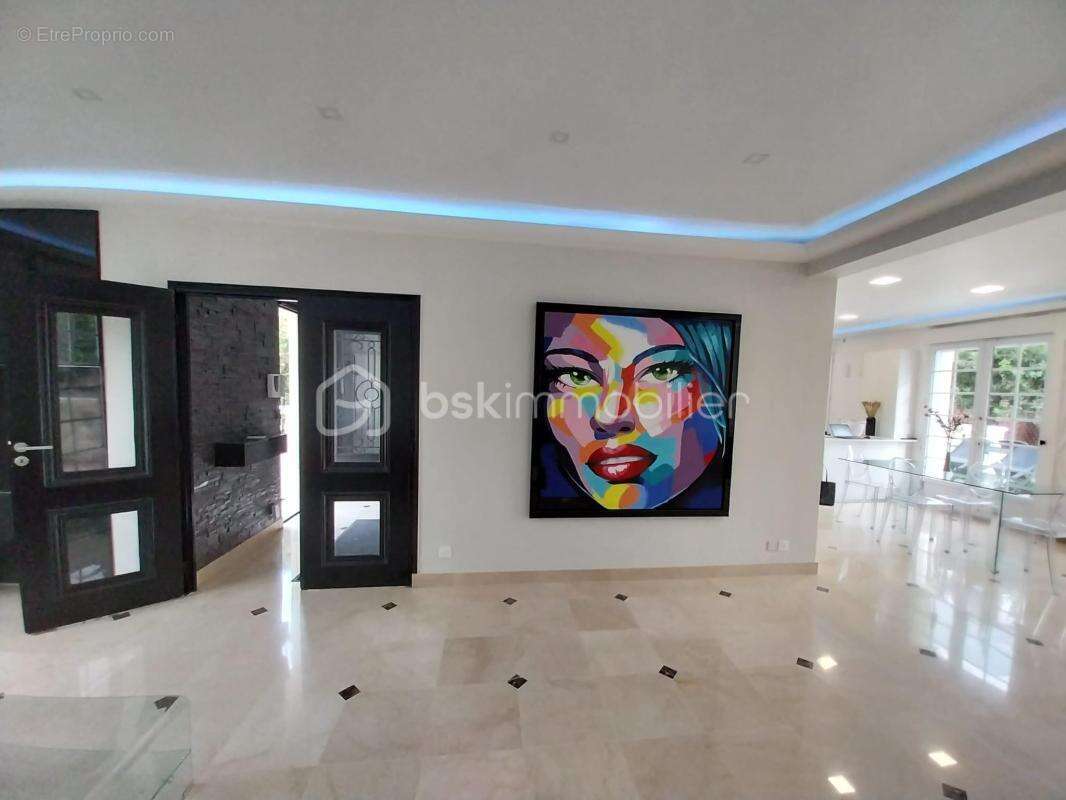 Maison à CHAMPS-SUR-MARNE