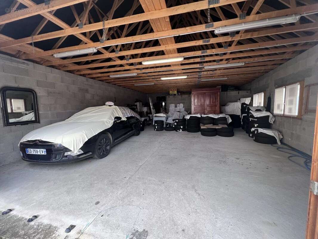 Commerce à POUILLY-SUR-LOIRE