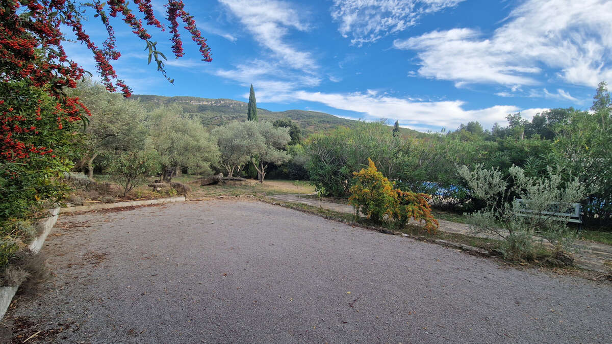 Maison à SAINT-PRIVAT