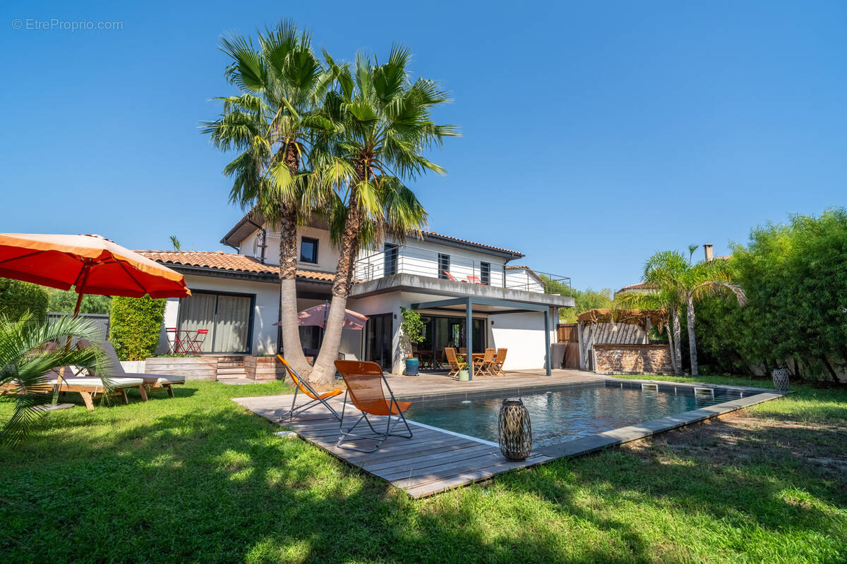 Maison à SIX-FOURS-LES-PLAGES