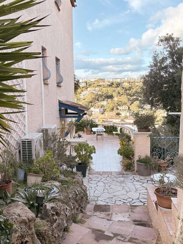 TERRASSE RDJ - Maison à SAINT-RAPHAEL