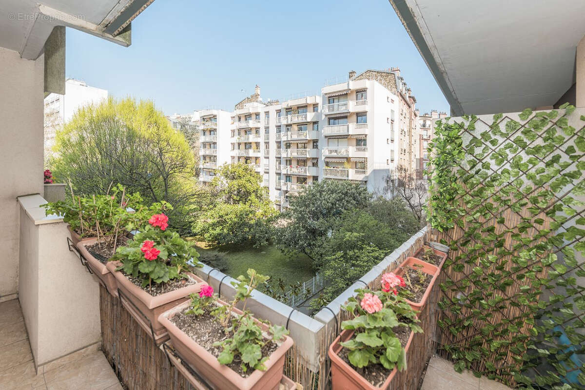 Appartement à PARIS-19E