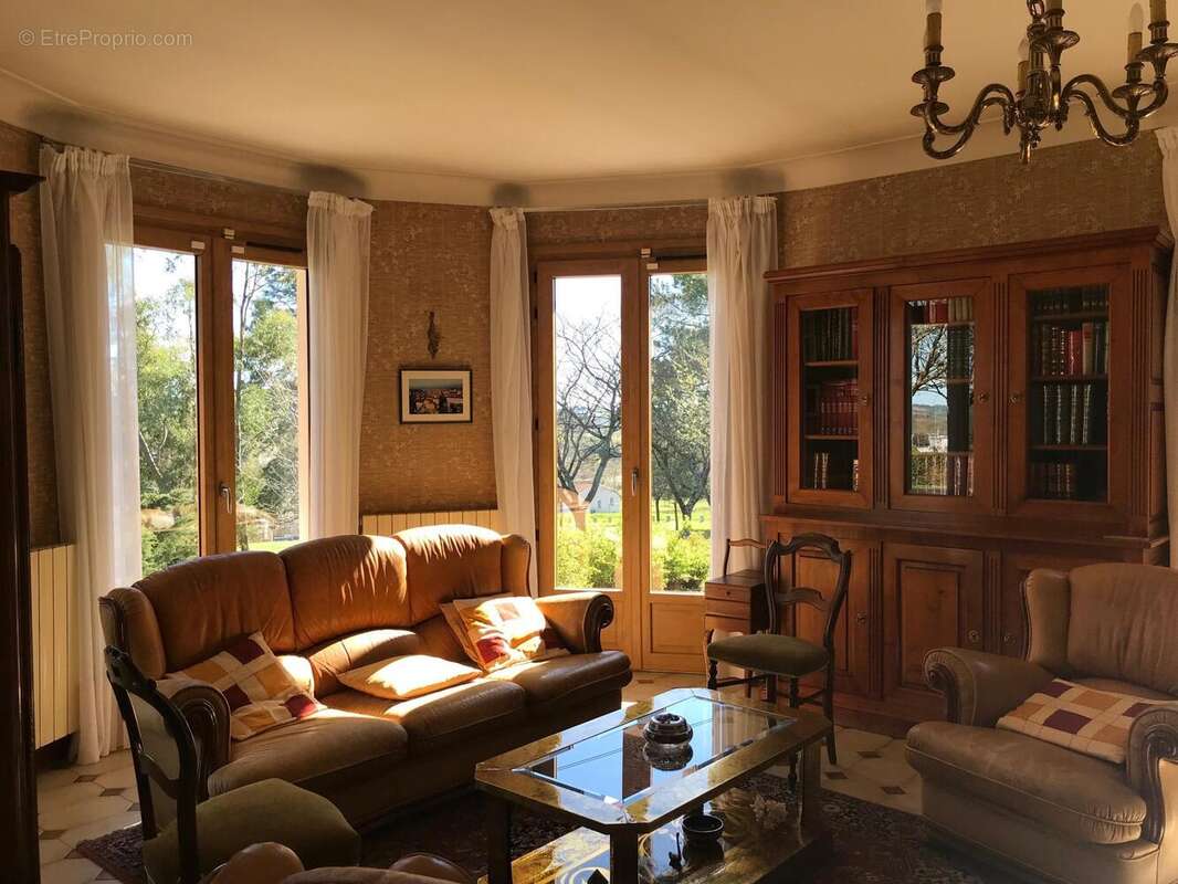 Maison 185 m² à Beaumont-De-Lomagne  - photo 3