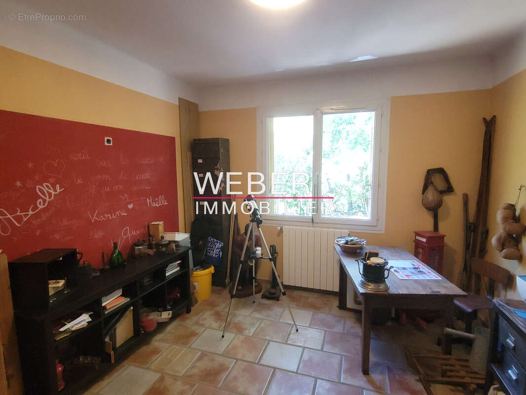 EVENOS LE BROUSSAN 5000 m2 Villa 5 chambres Piscine - photo 13