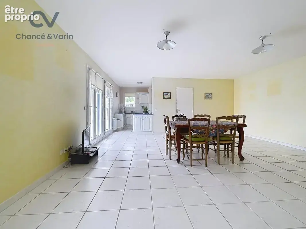 Appartement 79 m² à Lisieux  - photo 2