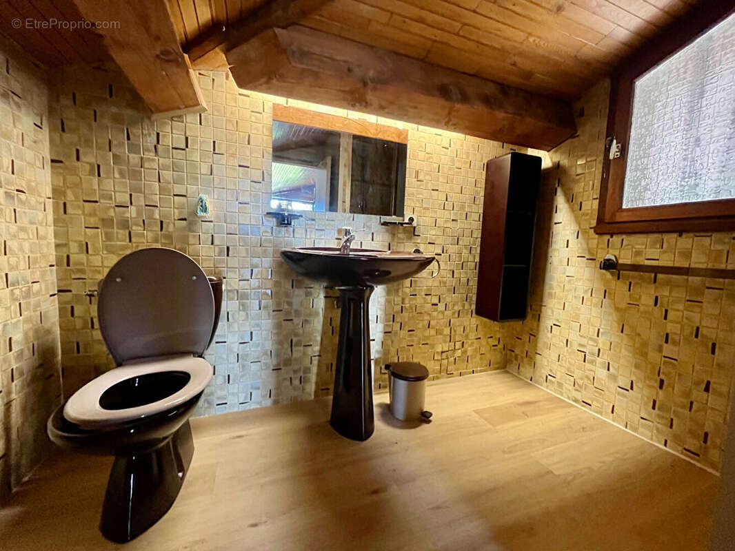 Secteur Villeneuve-sur-Lot, dans un quartier résidentiel, venez découvrir cette jolie maison d'architecte des années 80, avec vi - photo 10