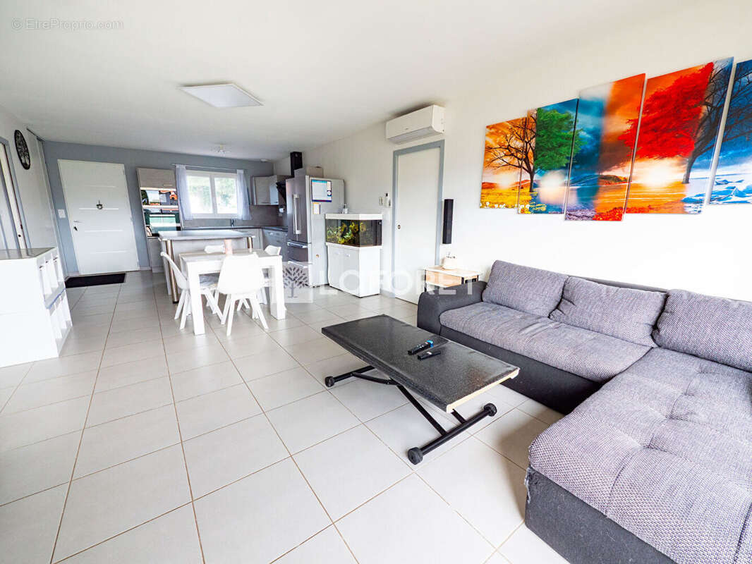 Maison à SAINT-GENIS-DES-FONTAINES